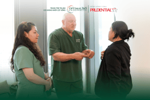 Tầm soát tư thế trong workshop doanh nghiệp tại Prudential